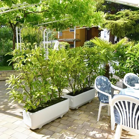 Apartment With A Parking Space - 22709 Umag