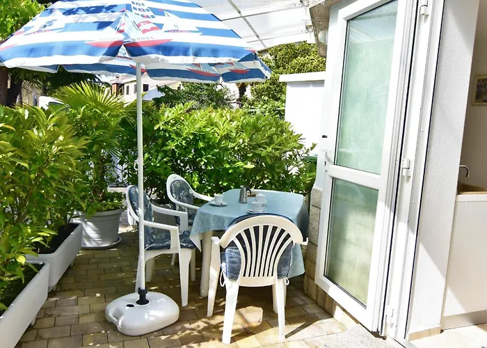 With A Parking Space - 22709 * Ουμάγκ